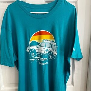 NWT Columbia T-shirt.  Turquoise. Size XL.